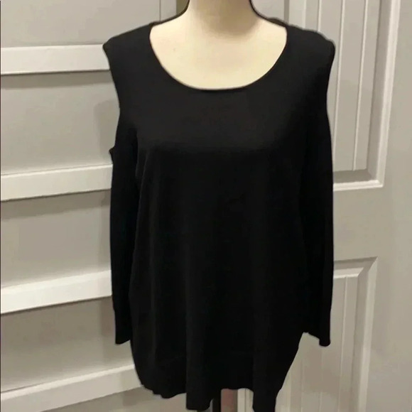 Time and Tru Cold Shoulder sweater - Picture 1 of 6